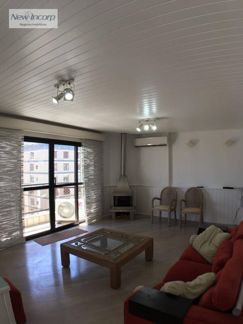 Apartamento à venda com 3 quartos, 160m² - Foto 1