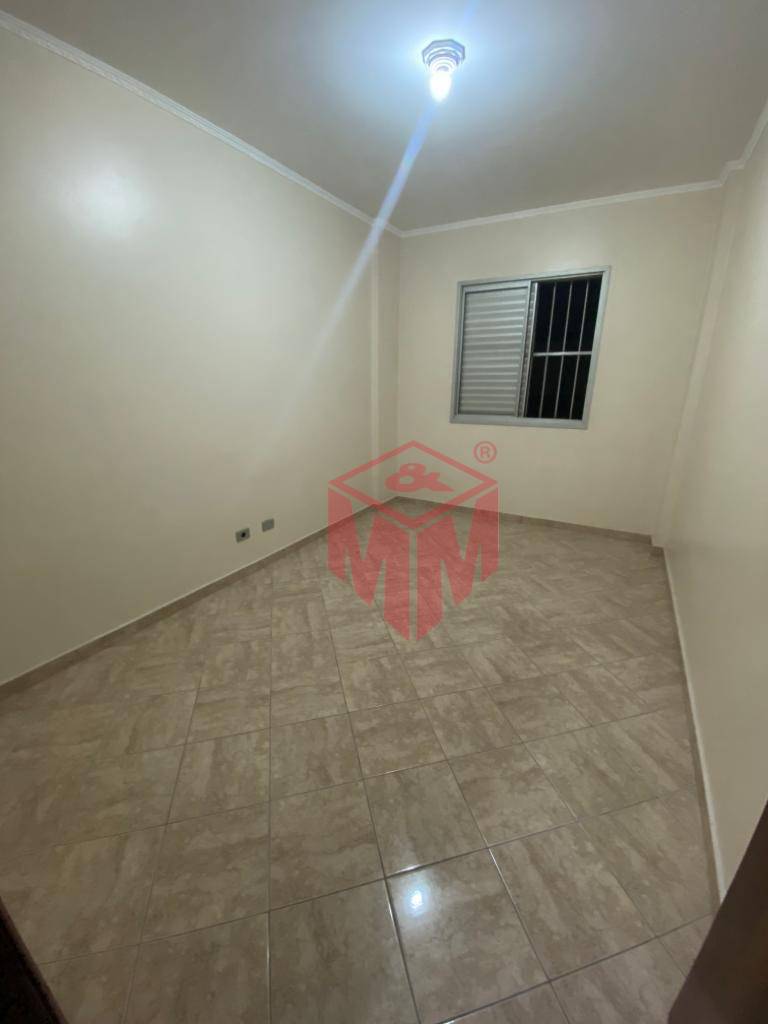 Apartamento à venda com 2 quartos, 64m² - Foto 3