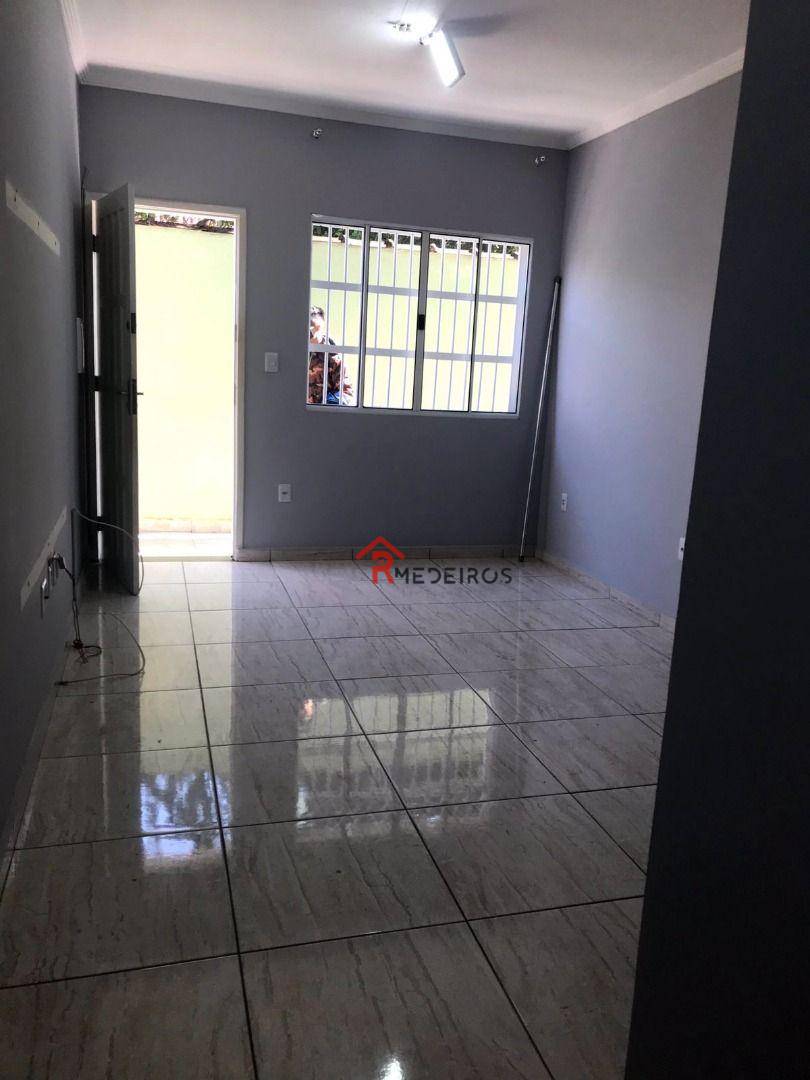 Casa à venda com 2 quartos, 60M2 - Foto 1