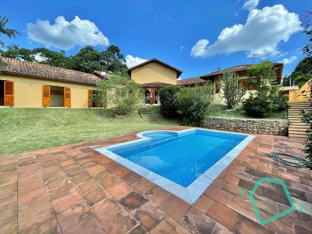 Casa de Condomínio à venda com 4 quartos, 568m² - Foto 1