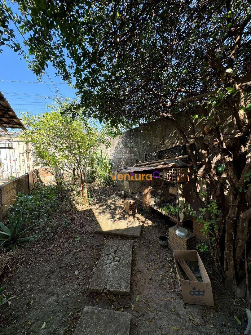 Casa à venda com 2 quartos, 100m² - Foto 17