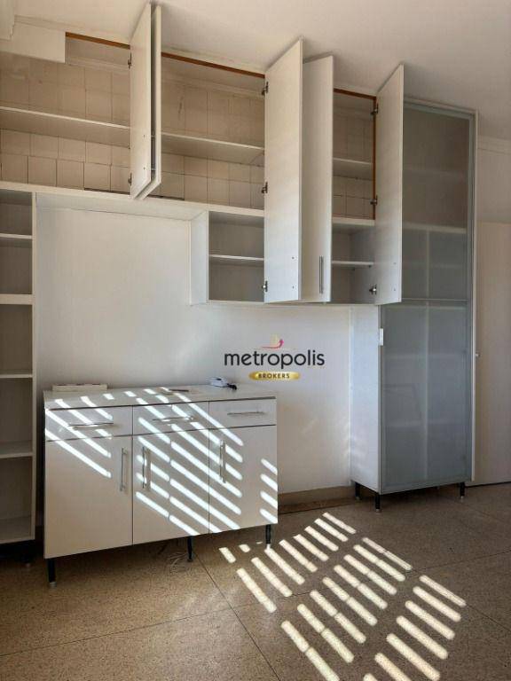 Apartamento para alugar com 3 quartos, 130m² - Foto 12