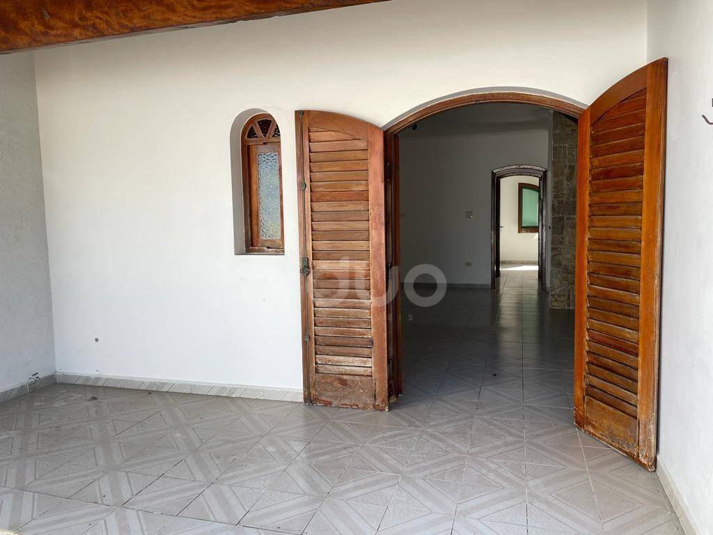 Casa à venda com 3 quartos, 256m² - Foto 11