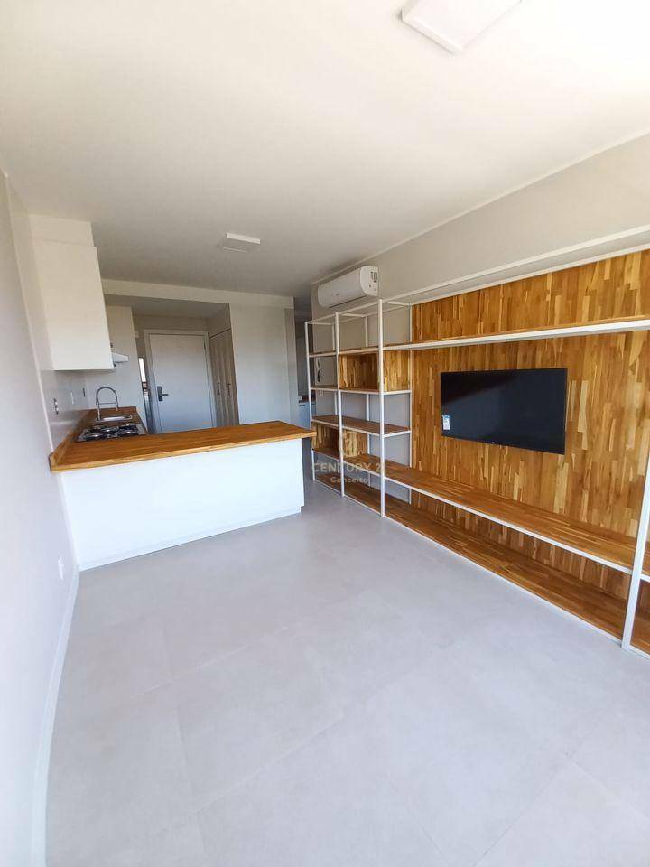 Apartamento à venda com 1 quarto, 45m² - Foto 2