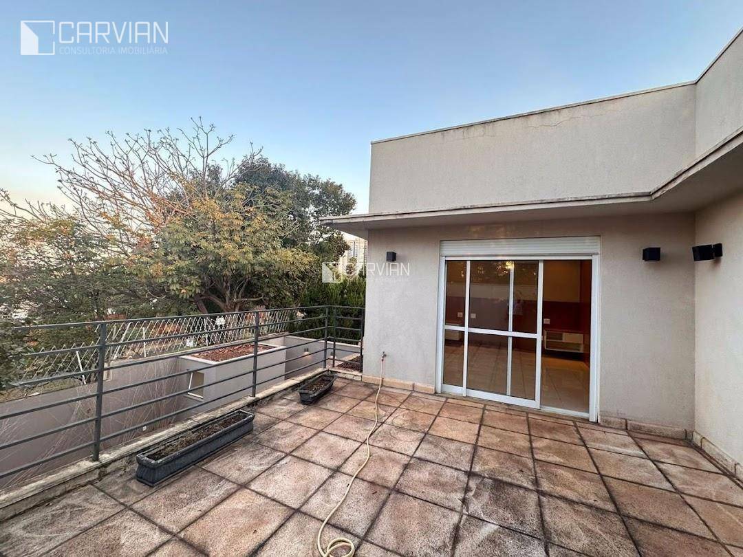 Casa de Condomínio para alugar com 3 quartos, 333m² - Foto 2