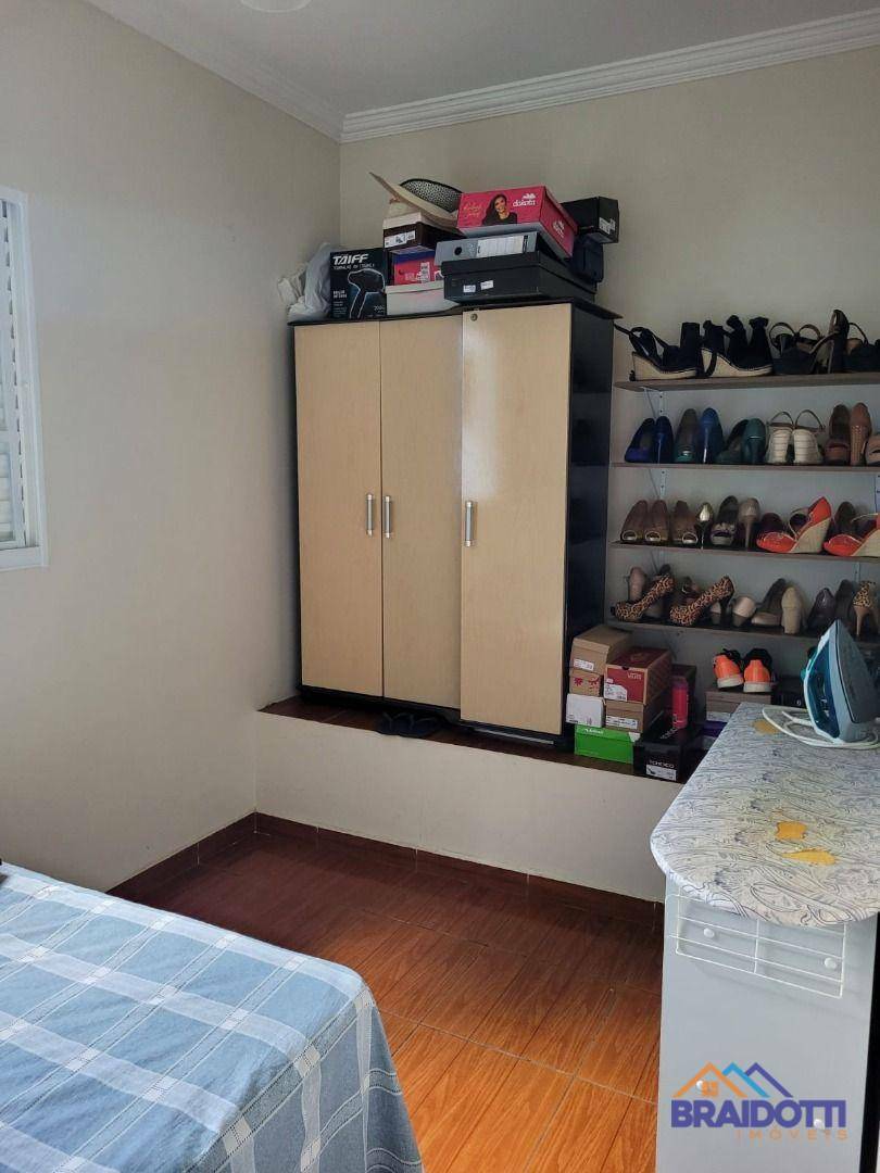 Casa à venda e aluguel com 3 quartos, 220m² - Foto 13