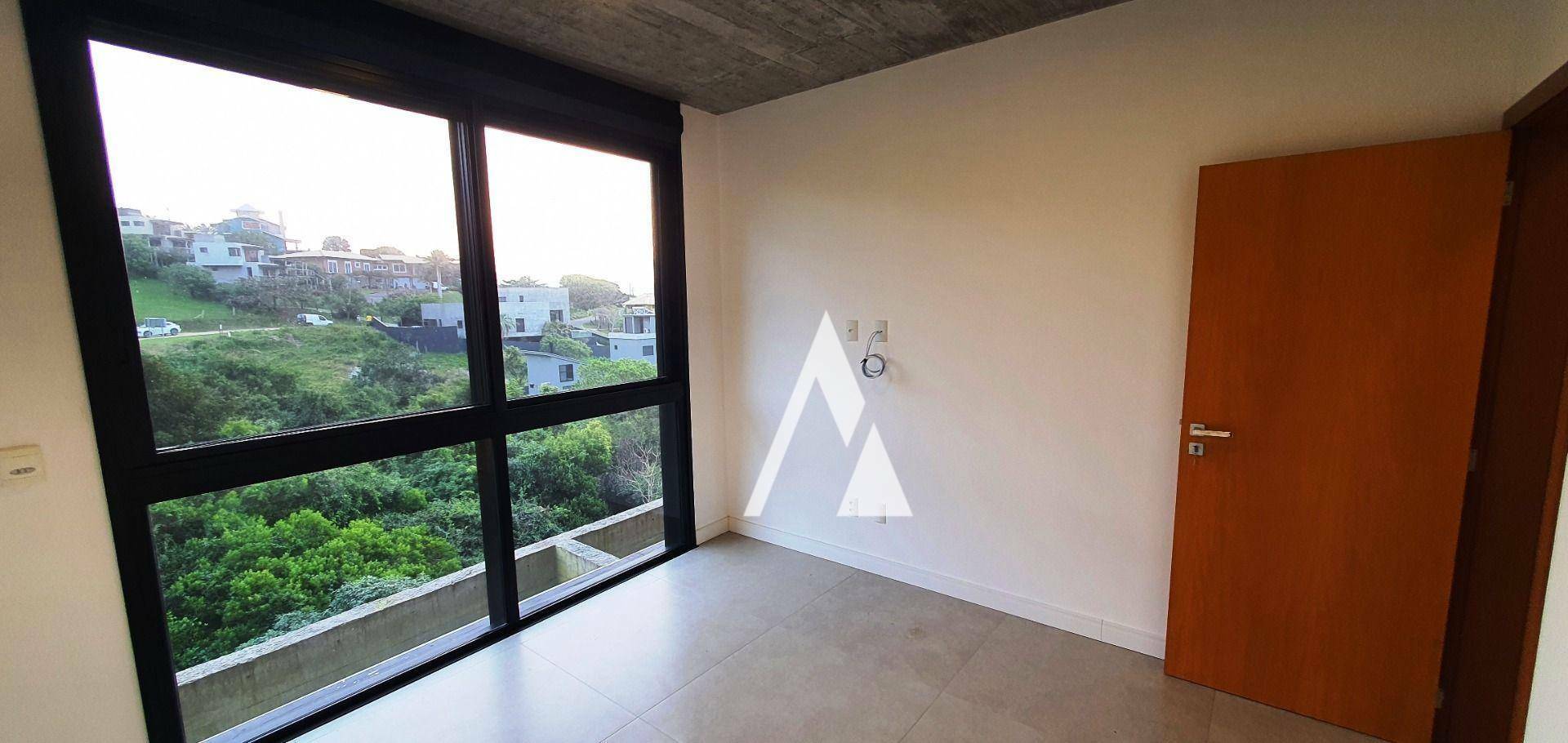 Casa à venda com 3 quartos, 240m² - Foto 36