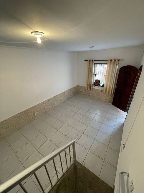 Sobrado para alugar com 3 quartos, 200m² - Foto 11