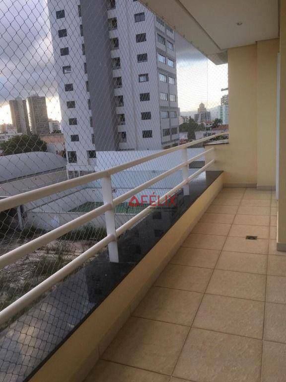 Apartamento à venda com 4 quartos, 200m² - Foto 6