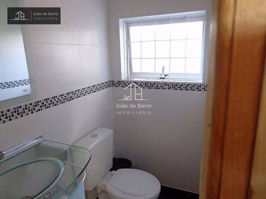 Sobrado à venda com 3 quartos, 243m² - Foto 8