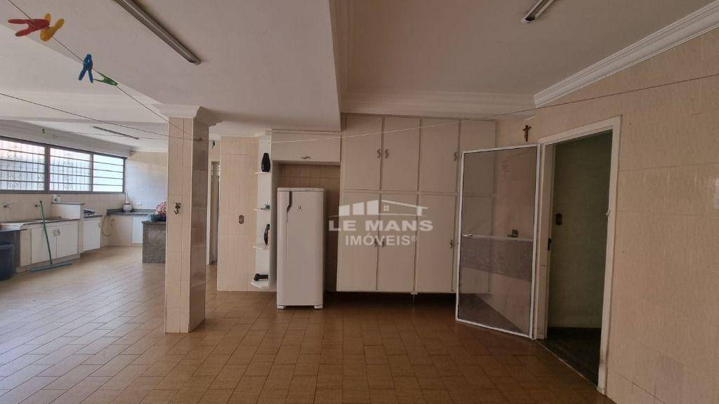 Casa à venda com 4 quartos, 330m² - Foto 20