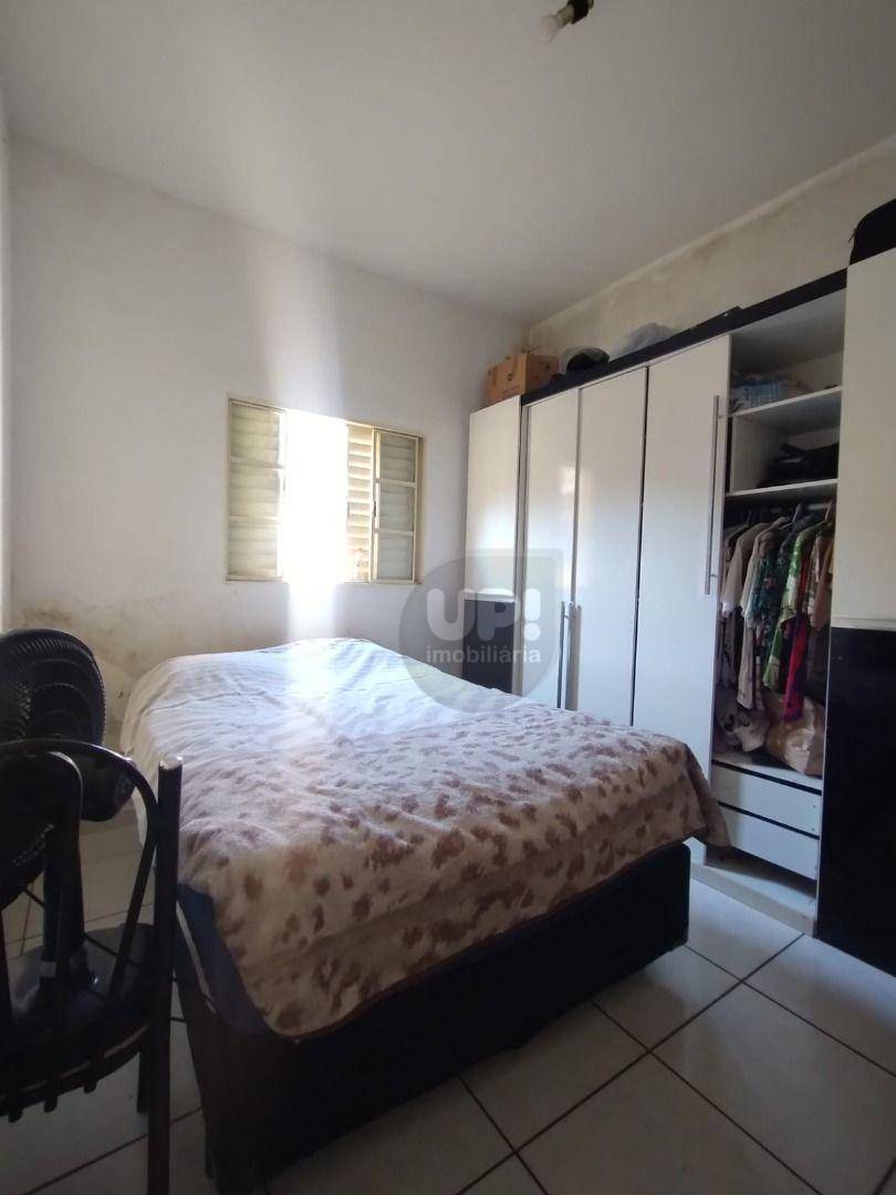 Casa à venda com 2 quartos, 60m² - Foto 6