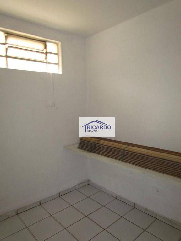 Sobrado à venda e aluguel com 3 quartos, 180m² - Foto 11