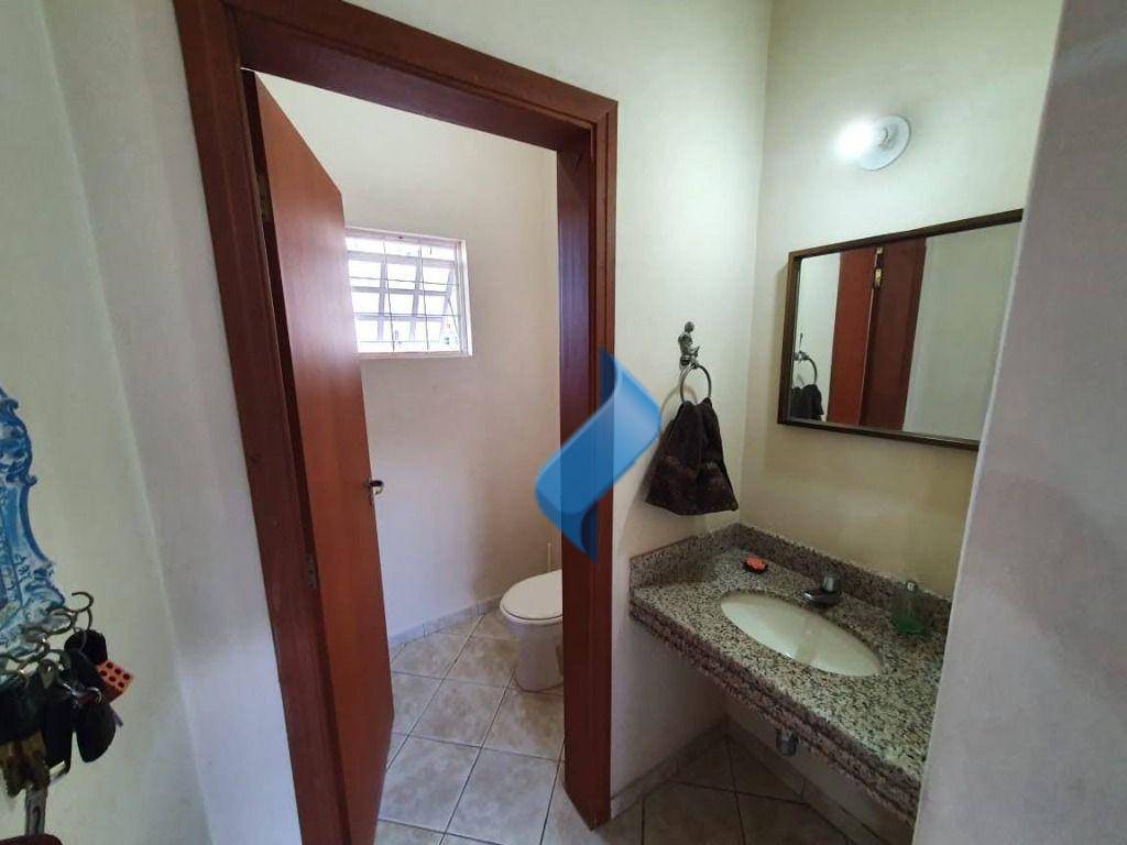 Casa à venda com 3 quartos, 228m² - Foto 19