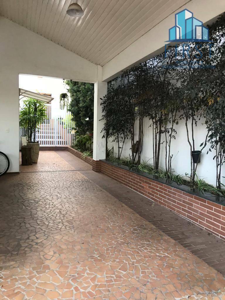 Casa de Condomínio à venda com 4 quartos, 400m² - Foto 16