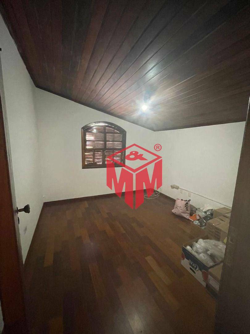 Casa à venda com 6 quartos, 327m² - Foto 18