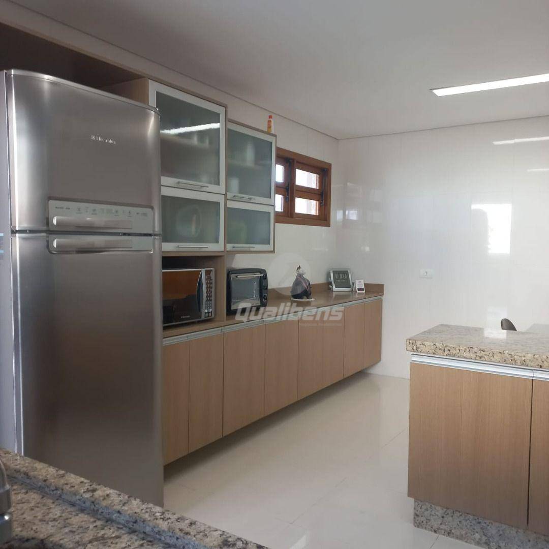 Sobrado à venda com 3 quartos, 329m² - Foto 11