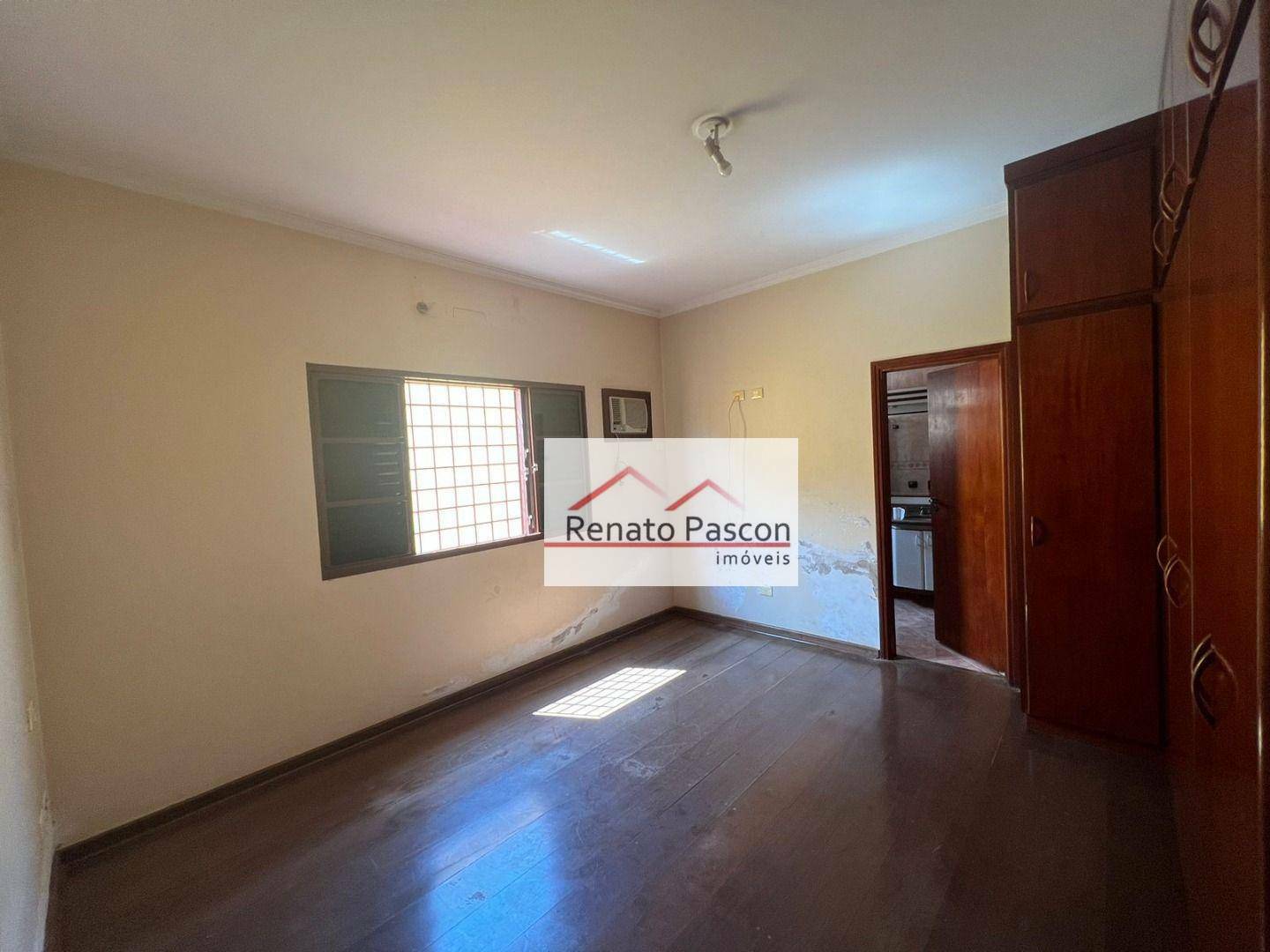 Casa à venda com 4 quartos, 360m² - Foto 12