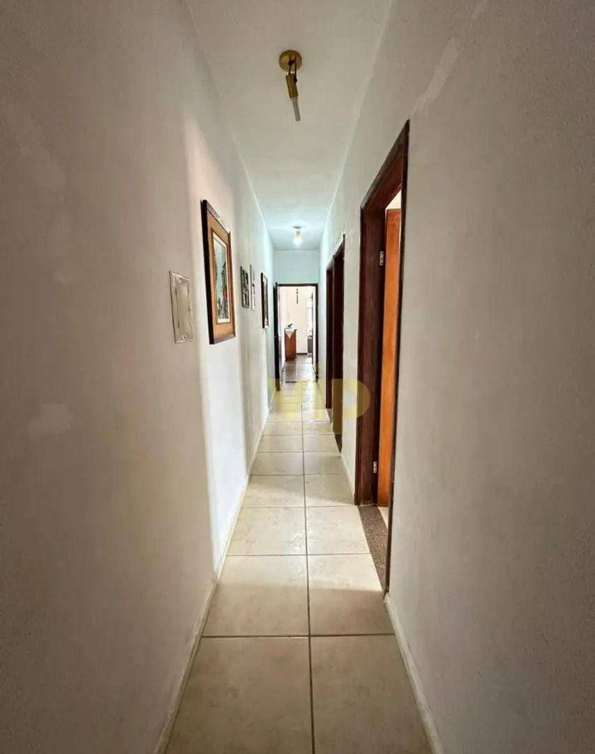 Casa à venda com 3 quartos, 200m² - Foto 9