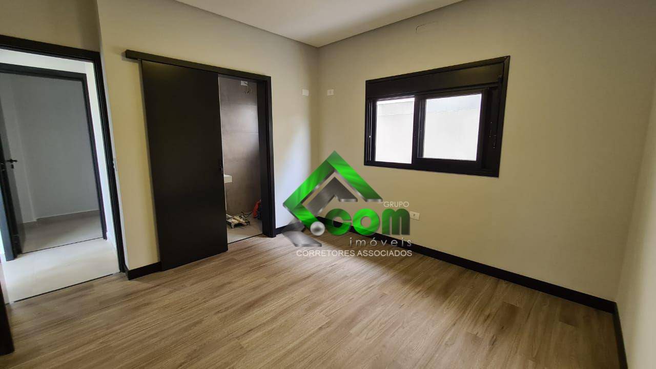 Casa à venda com 3 quartos, 216m² - Foto 20