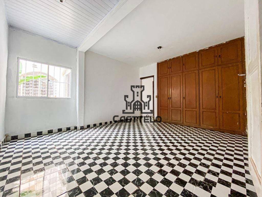 Casa à venda com 3 quartos, 148m² - Foto 7