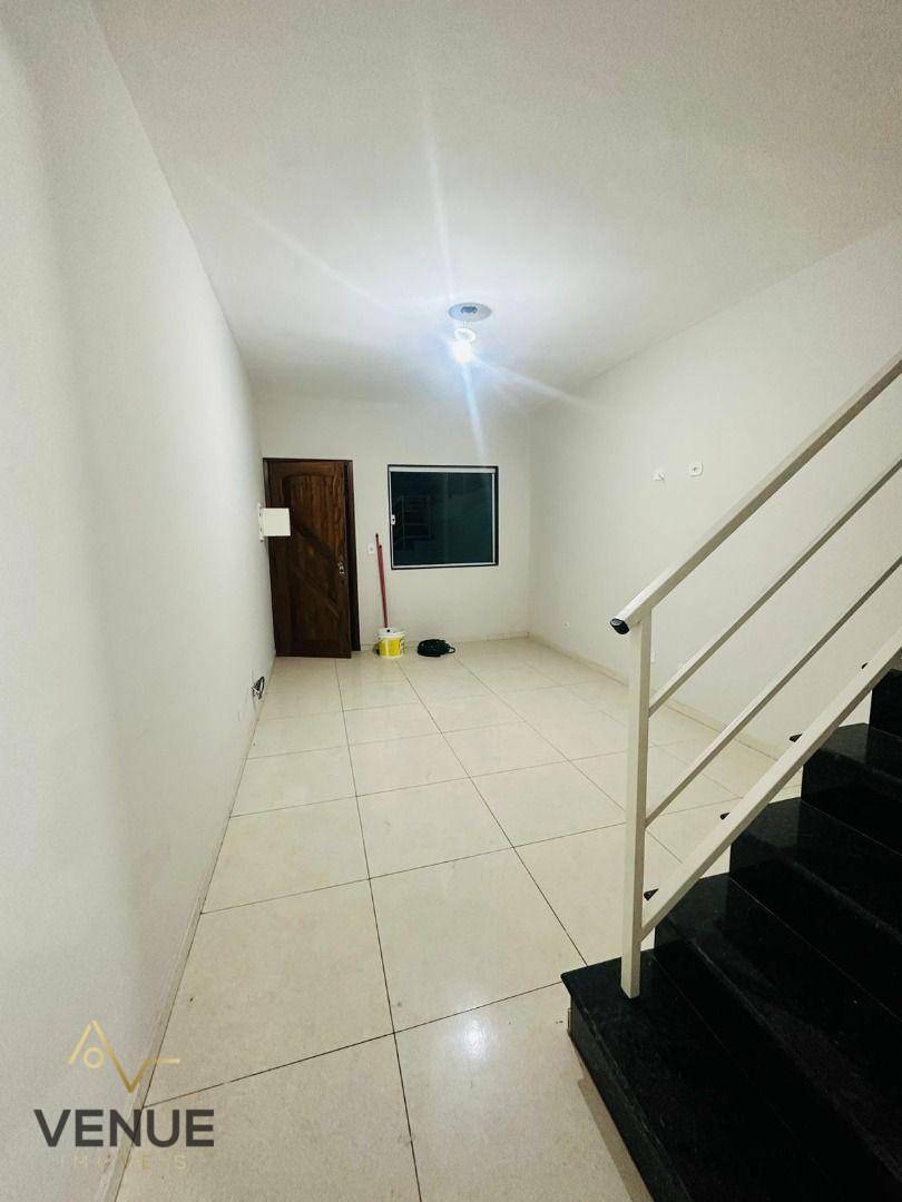 Sobrado à venda com 2 quartos, 78m² - Foto 4