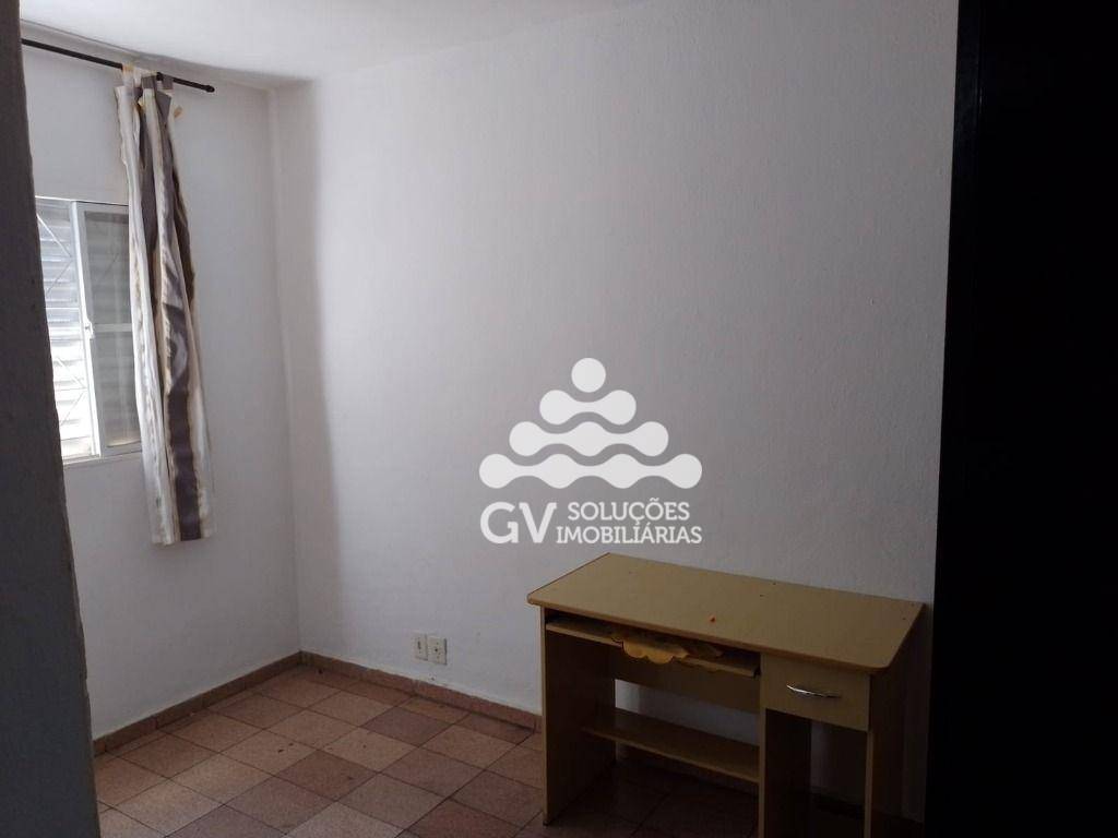 Casa à venda com 4 quartos, 130m² - Foto 2