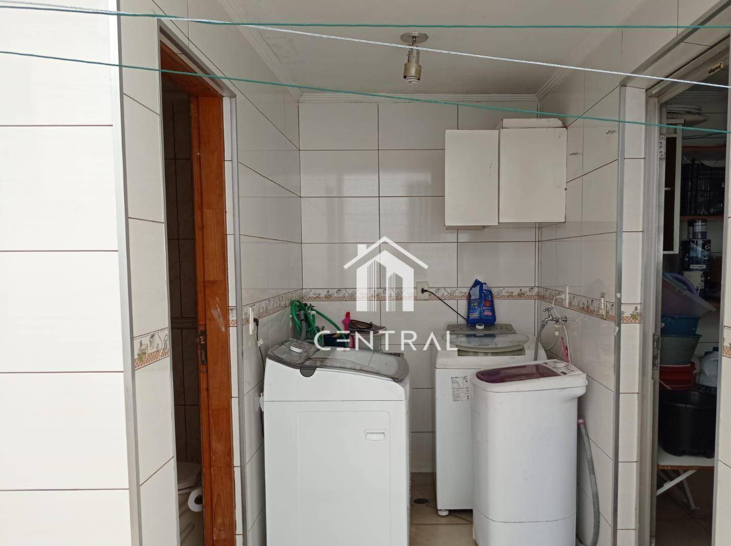 Sobrado à venda com 3 quartos, 248m² - Foto 11