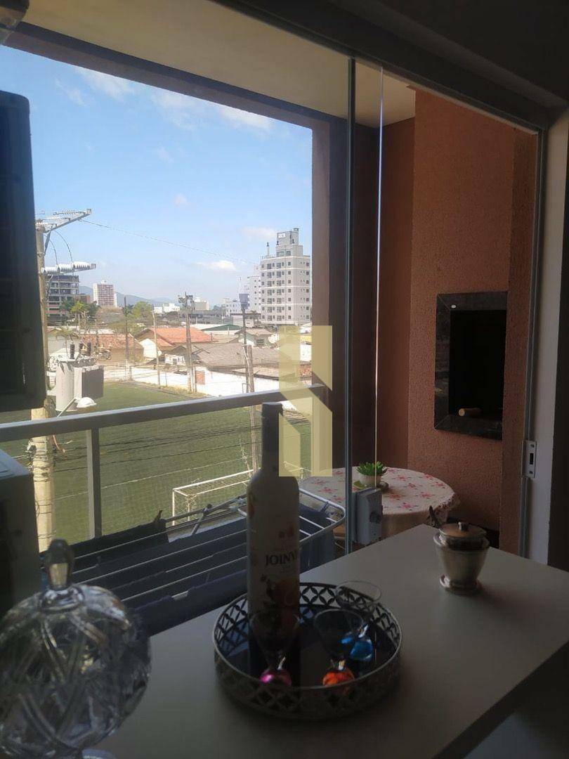 Apartamento à venda com 2 quartos, 81m² - Foto 7