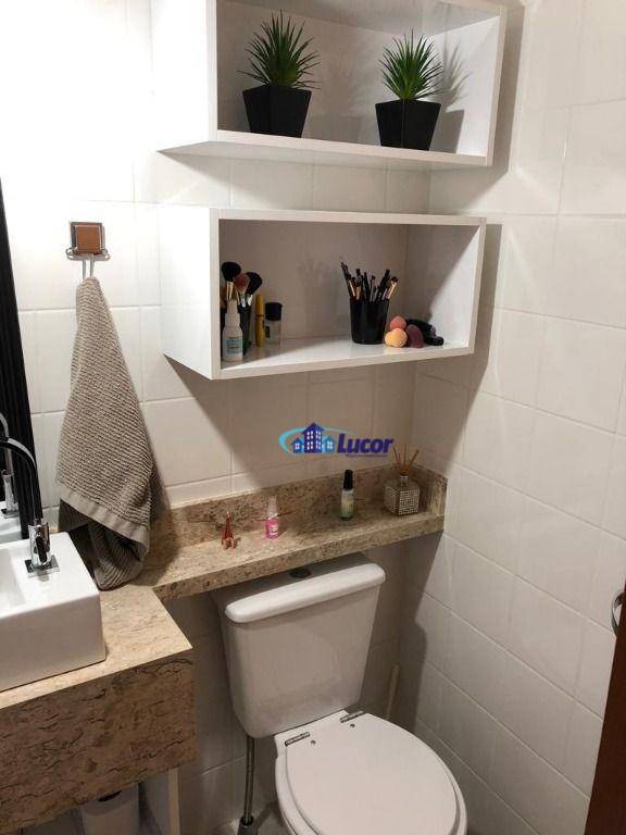 Apartamento à venda com 2 quartos, 60m² - Foto 18