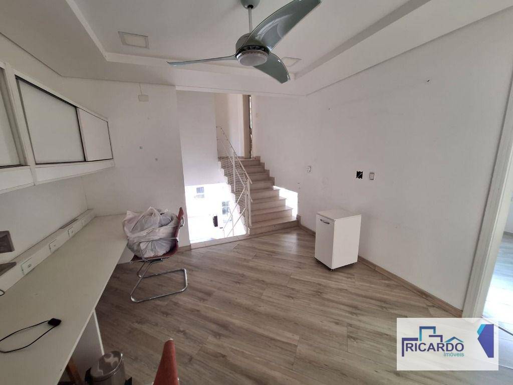 Sobrado à venda com 4 quartos, 380m² - Foto 27