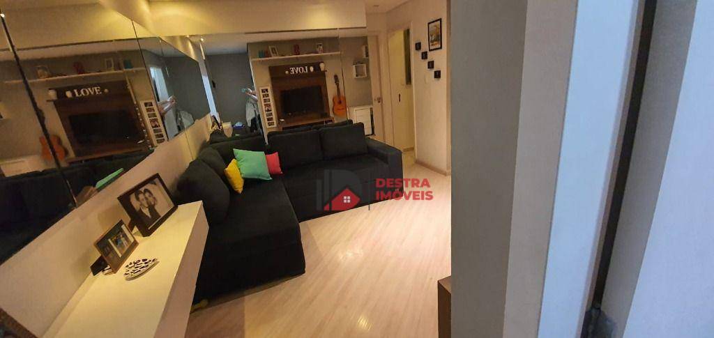 Apartamento à venda com 2 quartos, 70m² - Foto 5