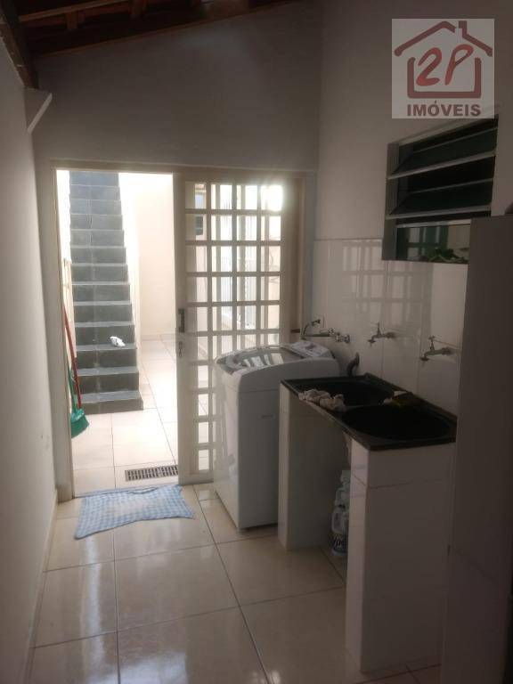 Casa à venda com 3 quartos, 233m² - Foto 17