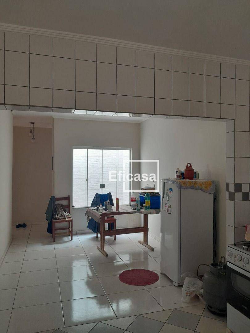 Casa à venda com 2 quartos, 90m² - Foto 7