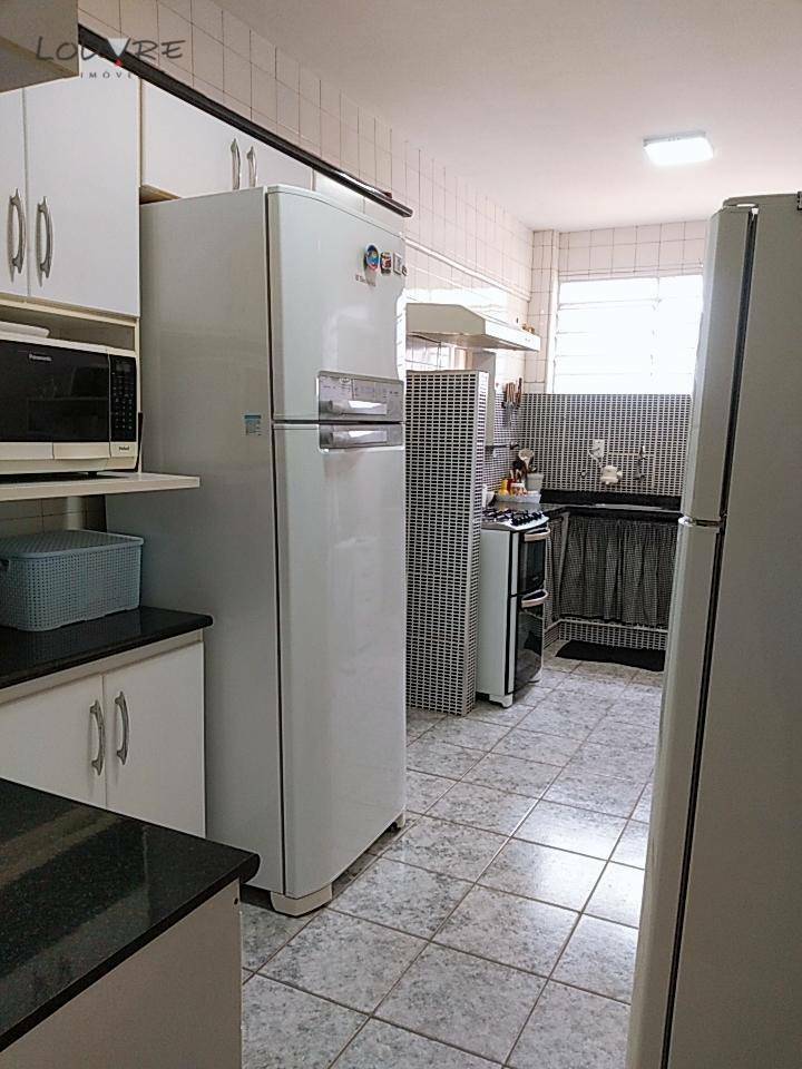 Apartamento à venda com 3 quartos, 127m² - Foto 19