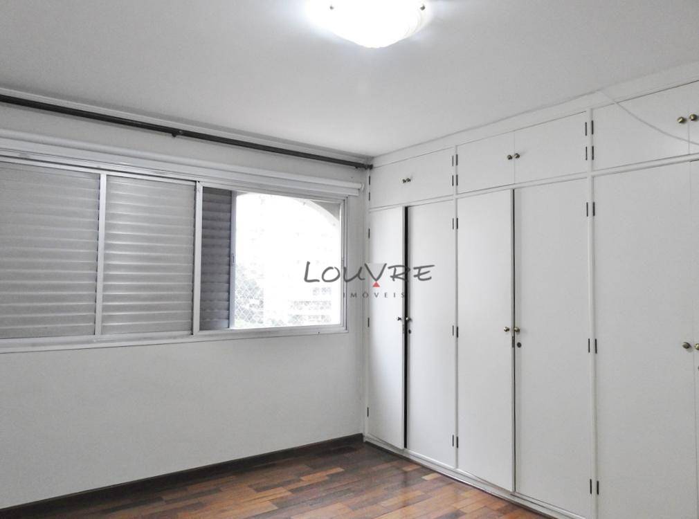 Apartamento à venda com 4 quartos, 206m² - Foto 12