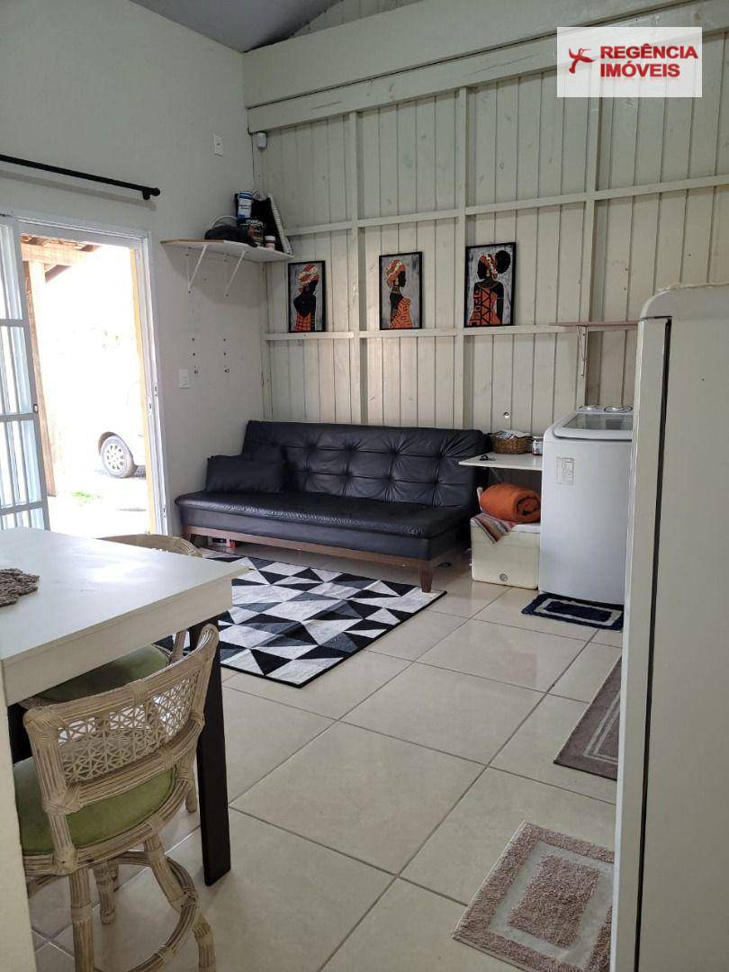 Casa à venda com 1 quarto, 100m² - Foto 3