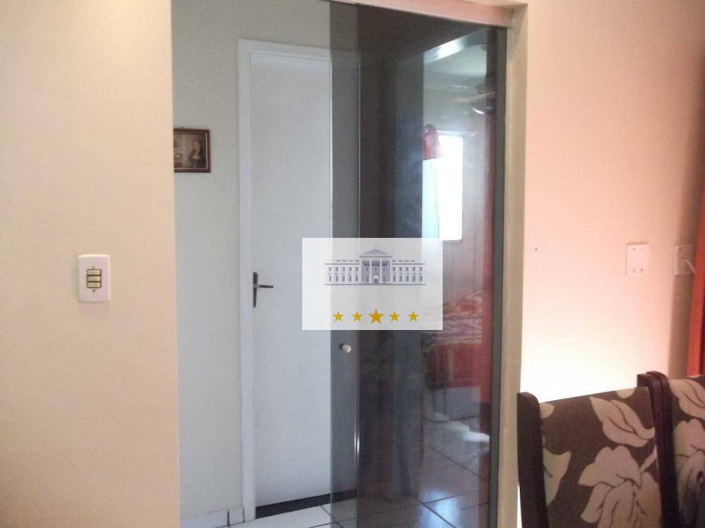 Apartamento à venda com 2 quartos, 58m² - Foto 2