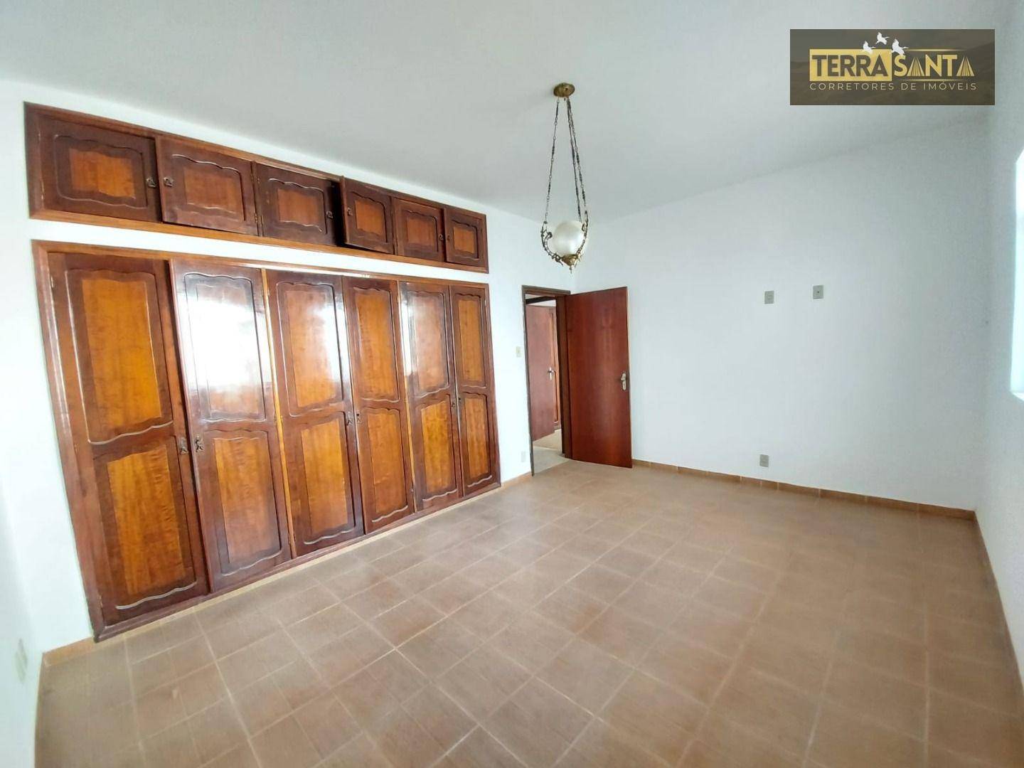 Casa à venda com 3 quartos, 260m² - Foto 6