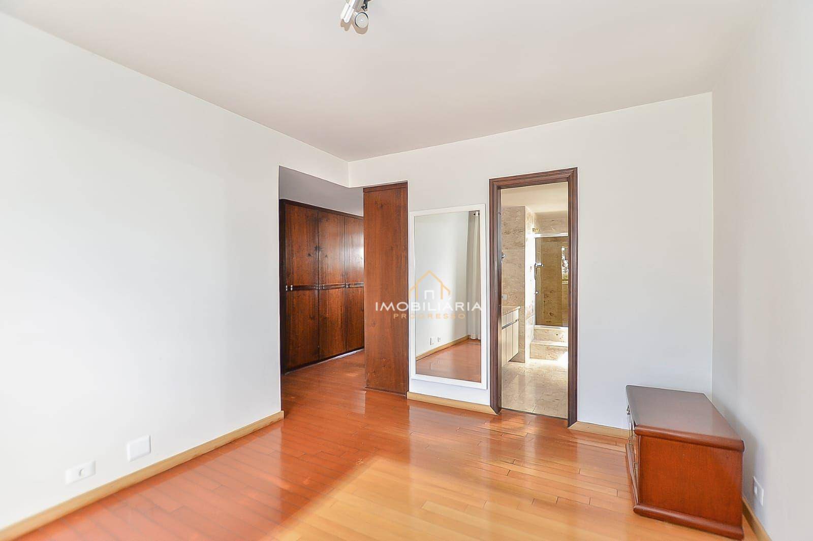 Apartamento à venda com 3 quartos, 179m² - Foto 22