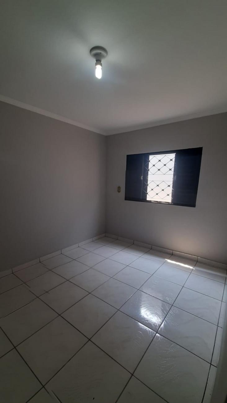 Casa para alugar com 3 quartos, 120m² - Foto 11