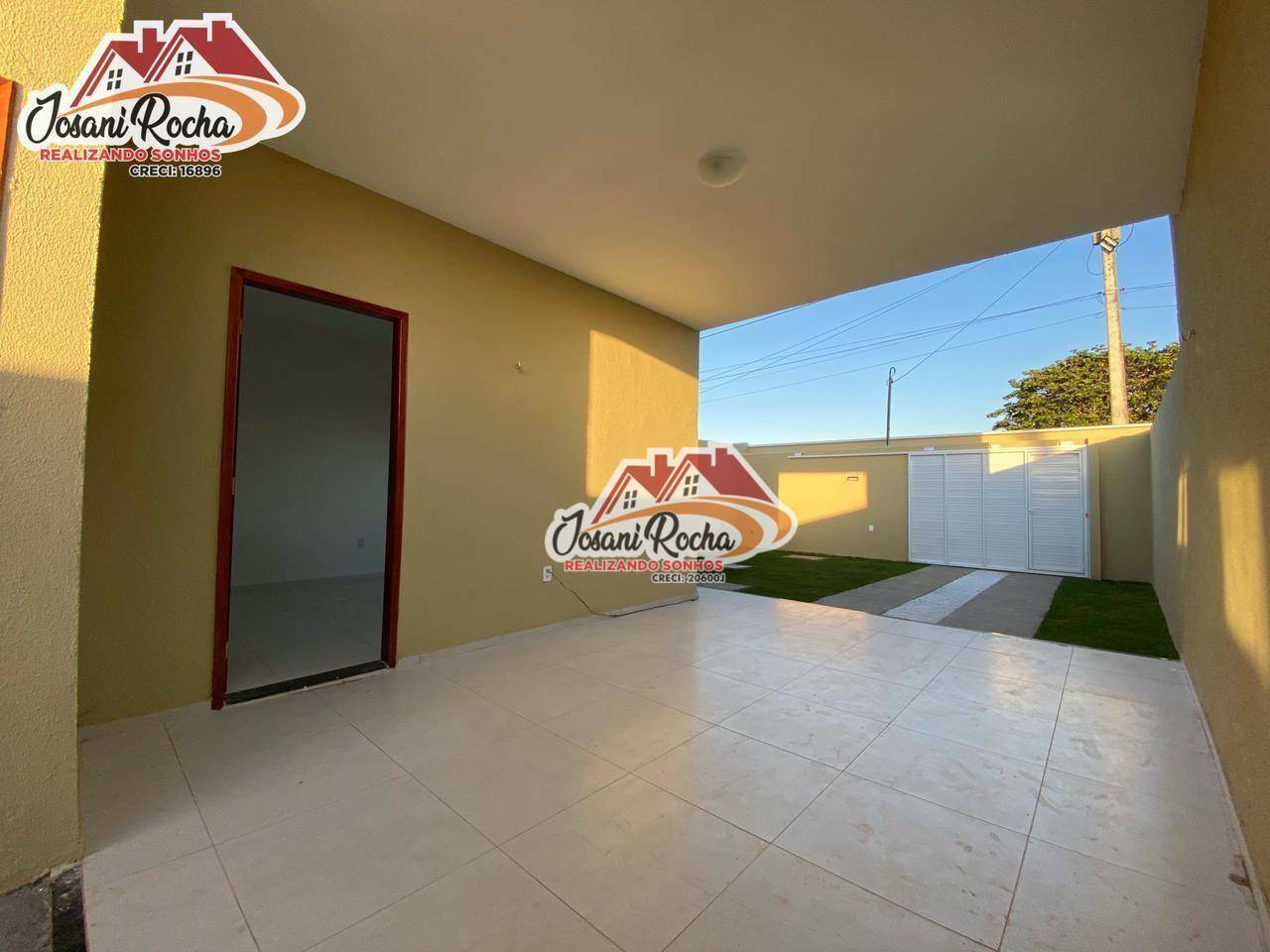 Casa à venda com 2 quartos, 88m² - Foto 2