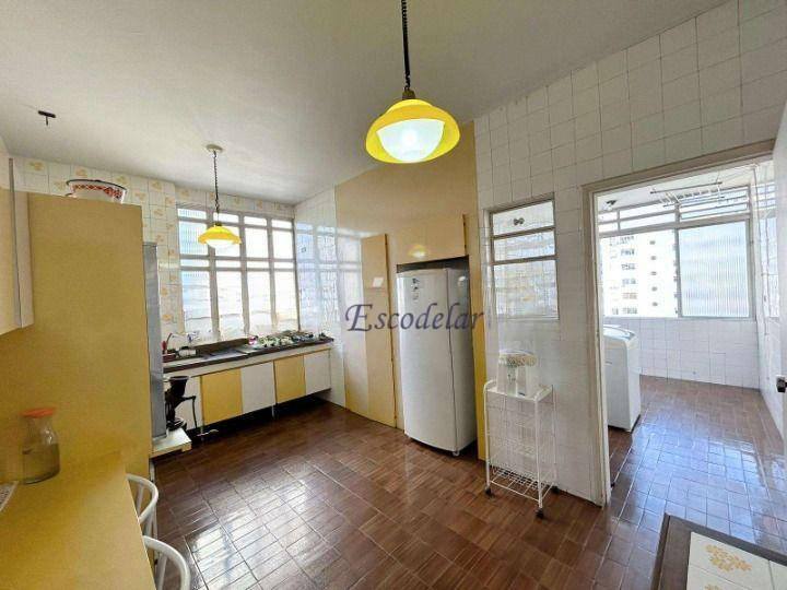 Apartamento à venda com 3 quartos, 158m² - Foto 23