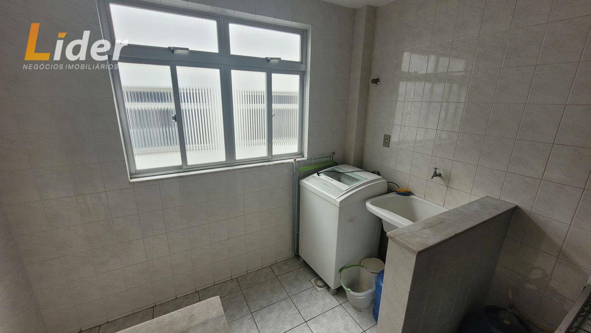 Apartamento para alugar com 2 quartos, 70m² - Foto 11