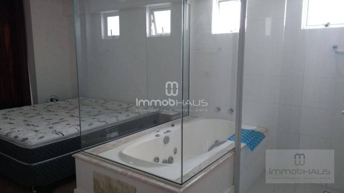 Apartamento à venda com 3 quartos, 132m² - Foto 18