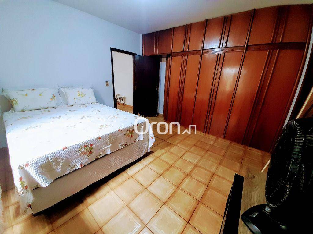 Casa à venda com 5 quartos, 320m² - Foto 5