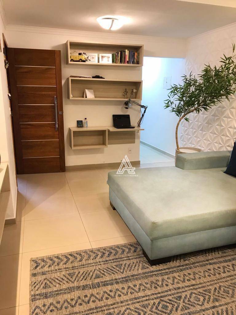 Casa à venda com 3 quartos, 162m² - Foto 1