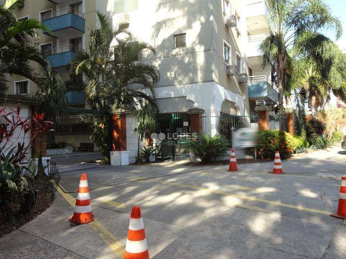 Apartamento à venda com 2 quartos, 75m² - Foto 12
