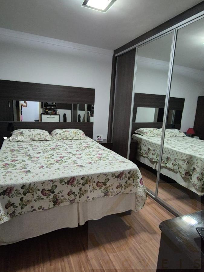 Apartamento à venda com 2 quartos, 69m² - Foto 11