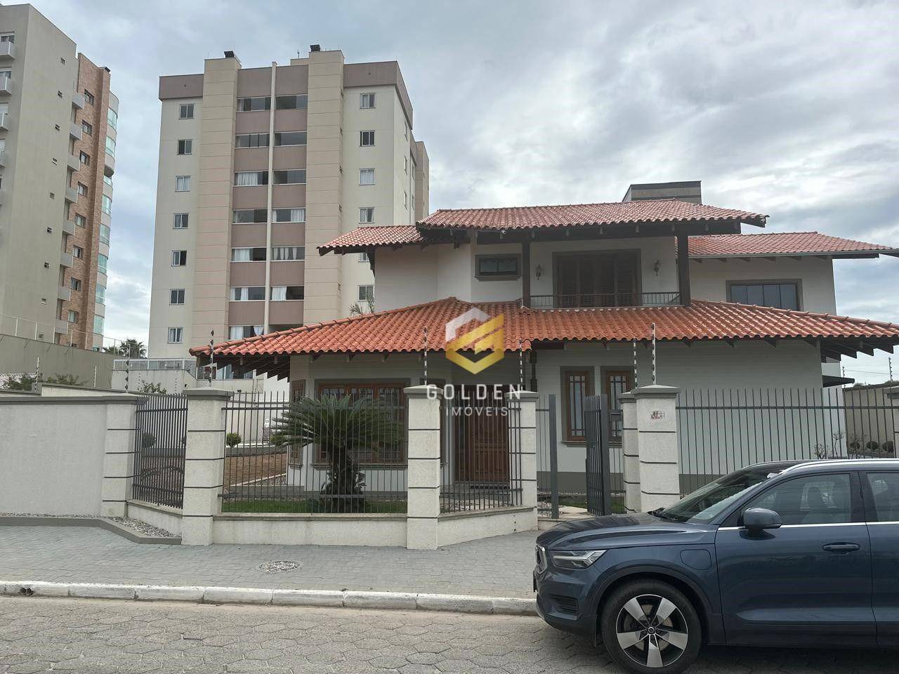 Sobrado à venda com 3 quartos, 400m² - Foto 2